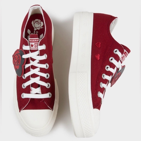 Converse Shoes - New CONVERSE Chuck Taylor All Star Lift Platform Hearts Size 9 Womens